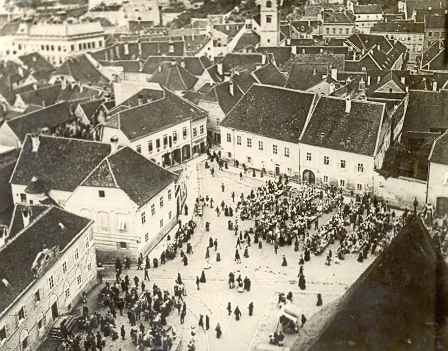 Kaptolski trg 1895. godine